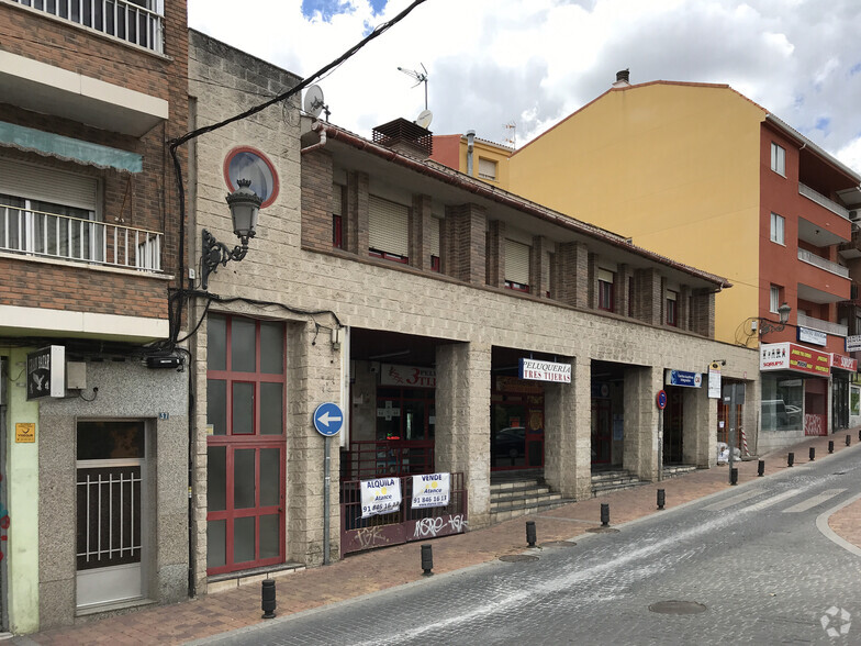 Calle Del Real, 39, Colmenar Viejo, Madrid for lease - Building Photo - Image 2 of 2