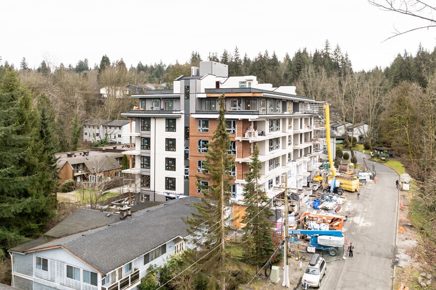 148-154 James Rd, Port Moody, BC for sale - Building Photo - Image 1 of 2
