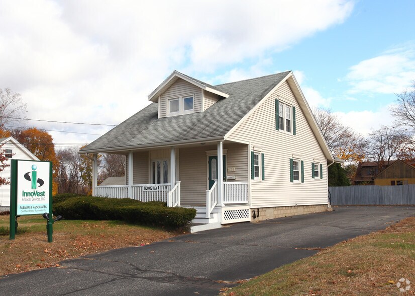 639 Enfield St, Enfield, CT 06082