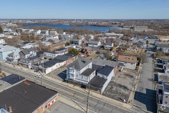 42-46 Main Rd, Tiverton, RI - AERIAL  map view