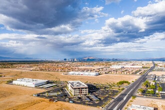 8400 W Sunset Rd, Las Vegas, NV - AERIAL  map view