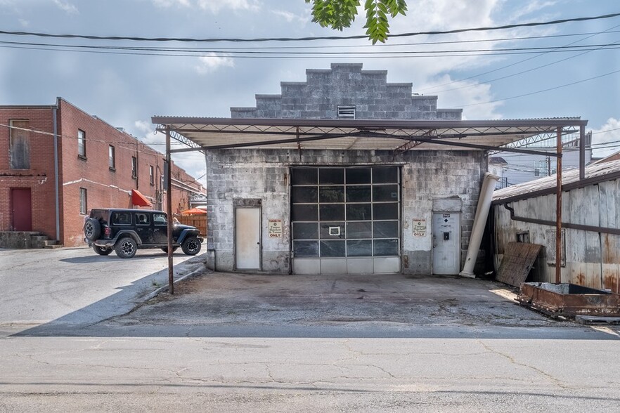 48 Alley St, Murphy, NC for sale - Primary Photo - Image 1 of 12