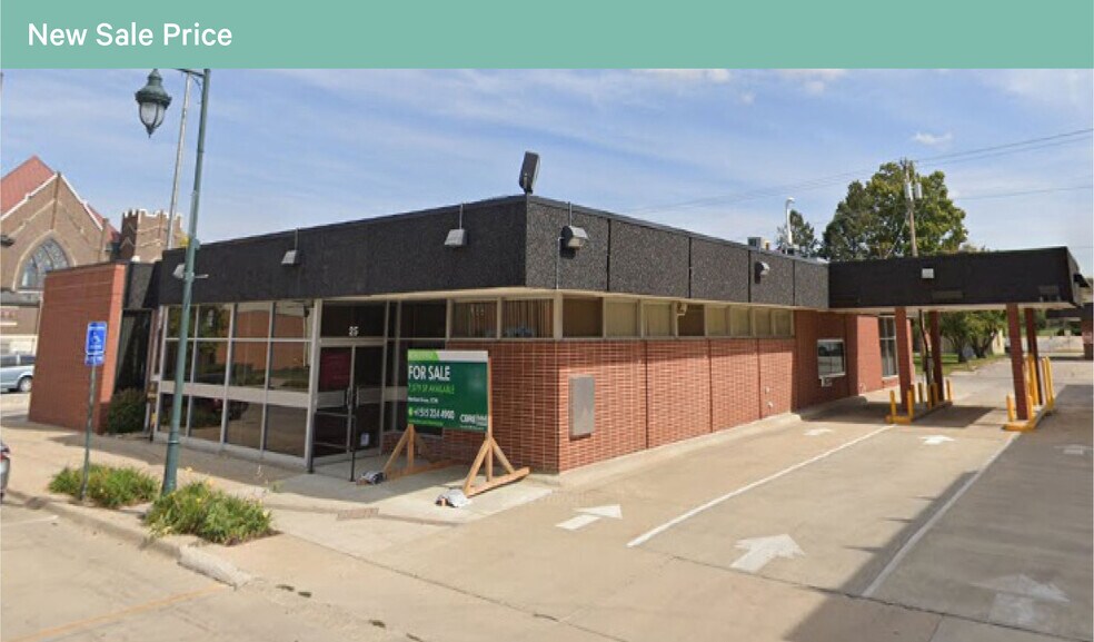 25 N Frederick Ave, Oelwein, IA for sale - Building Photo - Image 1 of 1