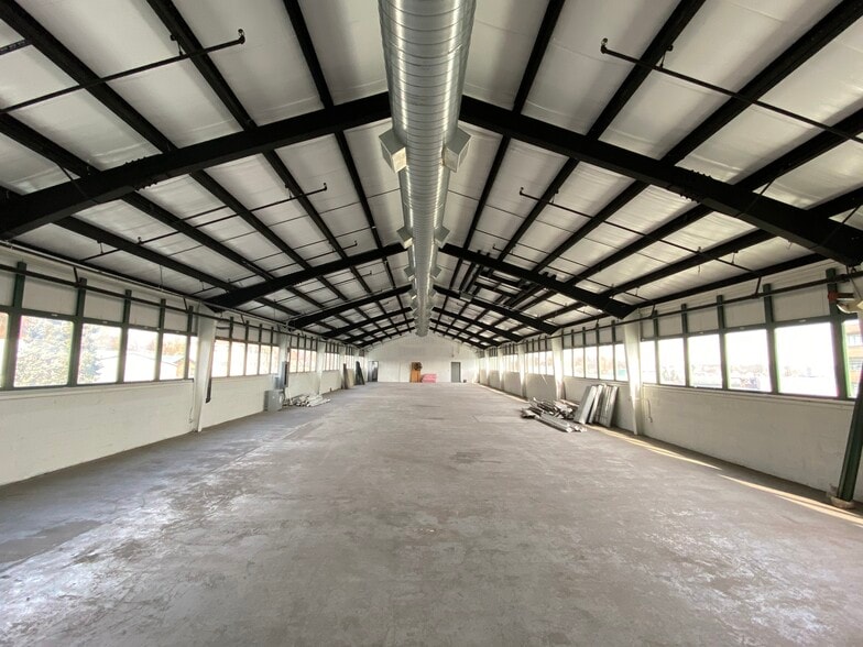 345 Wilson Ave, Norwalk, CT for lease - Interior Photo - Image 2 of 16