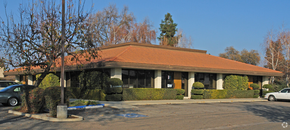 3710-3714 W Mineral King Ave, Visalia, CA for sale - Primary Photo - Image 1 of 1