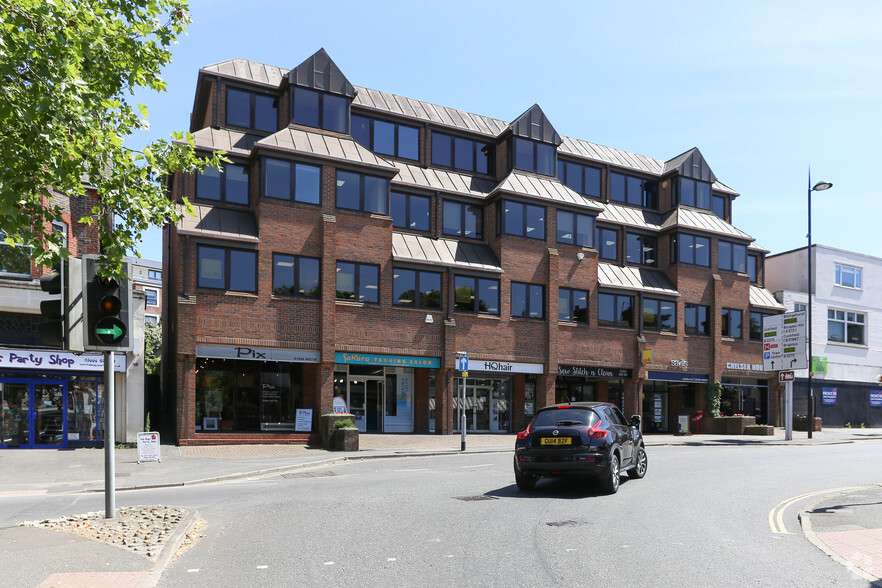 8-14 The Broadway, Haywards Heath for lease - Building Photo - Image 2 of 9