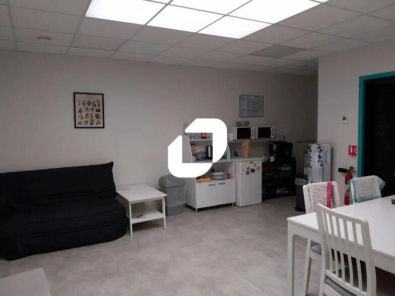 Office in Treillières for lease - Interior Photo - Image 2 of 11