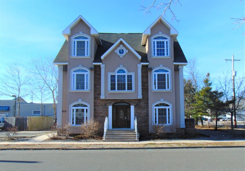 2138 Route 37 E, Toms River, NJ 08753
