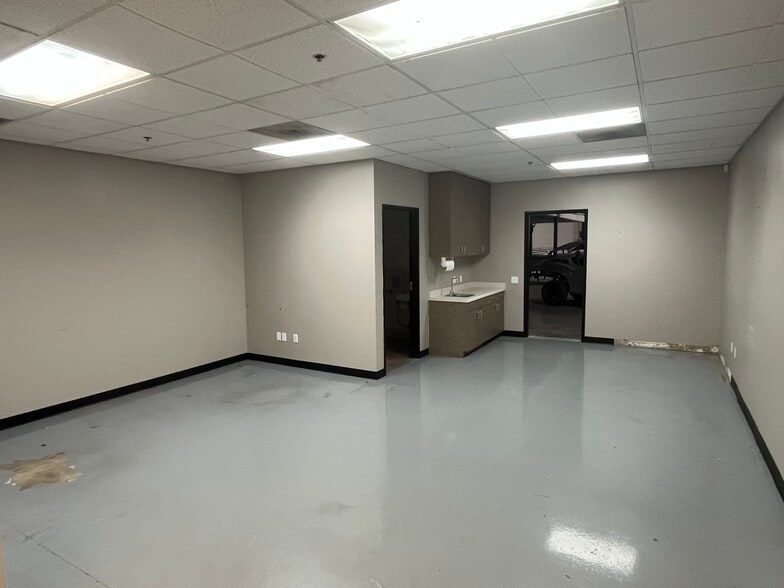 28301-28315 Constellation Rd, Valencia, CA for sale - Interior Photo - Image 3 of 9