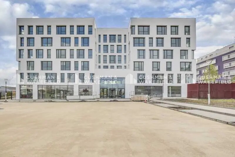 Office in Massy for lease - Building Photo - Image 3 of 11