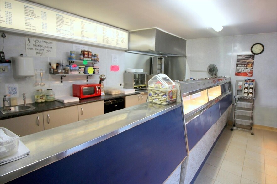 DJ's Chippie and 7 Bedroom Flat, Dufftown for sale - Building Photo - Image 2 of 24