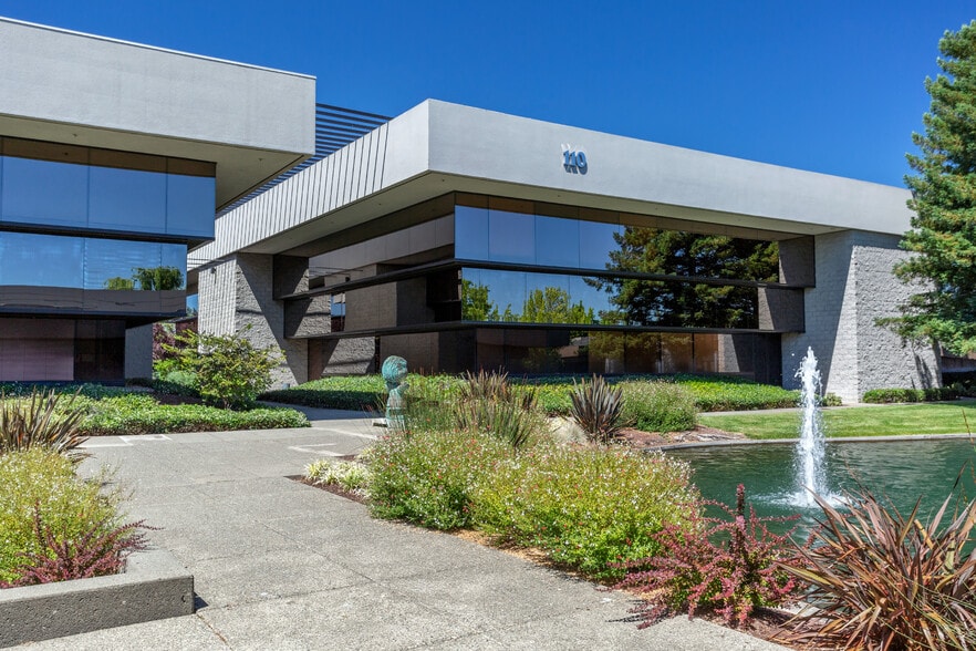 100 Stony Point Rd, Santa Rosa, CA for lease - Primary Photo - Image 1 of 8