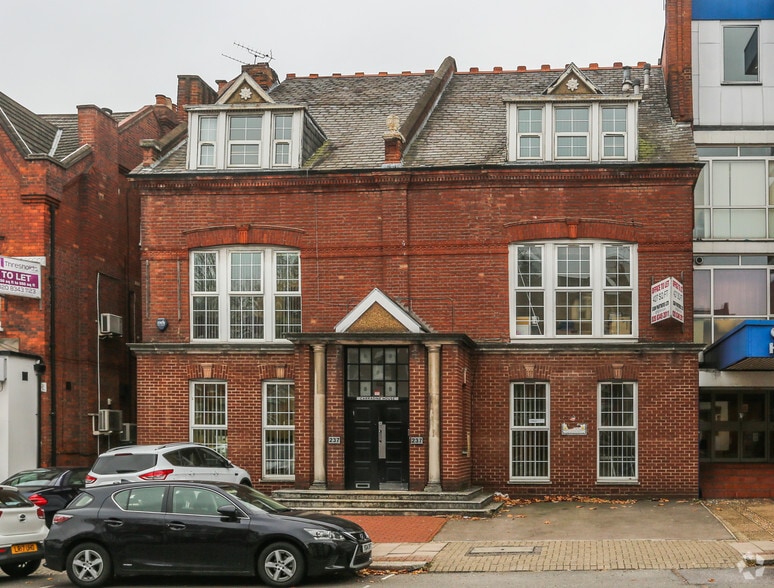 237 Regents Park Rd, London for lease - Primary Photo - Image 1 of 8