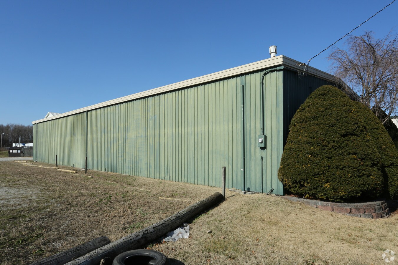 4642 Pinewood Rd, Louisville, KY 40218