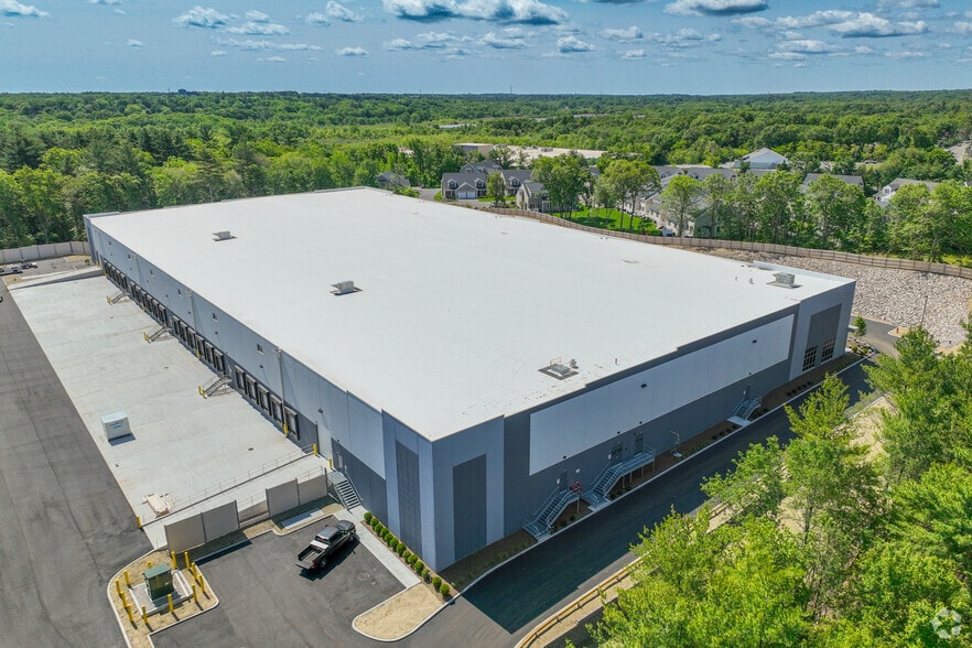 21 Randolph Rd, Randolph, MA for lease - Building Photo - Image 1 of 6