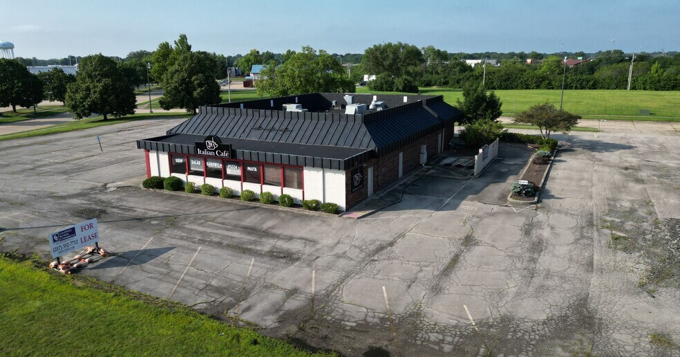 1905 N Neil St, Champaign, IL for sale - Building Photo - Image 1 of 1