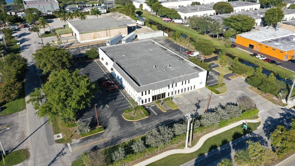 3081 W McNab Rd, Pompano Beach, FL for sale - Building Photo - Image 1 of 1
