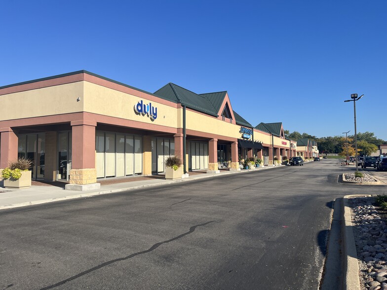 820-892 Route 59, Bartlett, IL for lease - Building Photo - Image 2 of 5