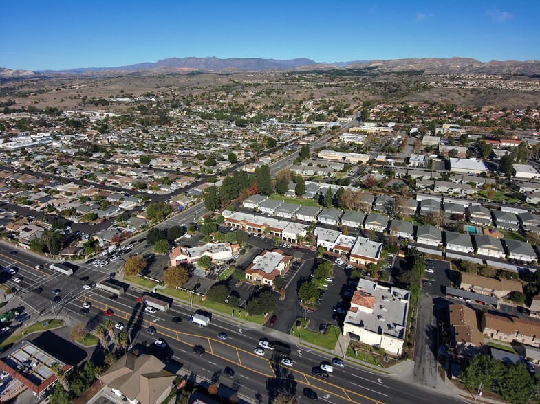 LA SPRING SHOPPING CENTER portfolio of 3 properties for sale on LoopNet.com - Building Photo - Image 3 of 14
