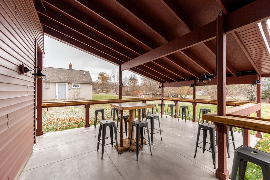 2803 W Blanchard Rd, Winn, MI for sale - Building Photo - Image 3 of 18