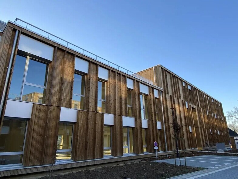 Office in Saint-Jacques-de-la-Lande for lease - Building Photo - Image 3 of 21