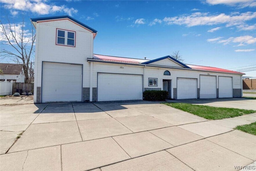 1847 Military Rd, Tonawanda, NY for sale - Building Photo - Image 1 of 1