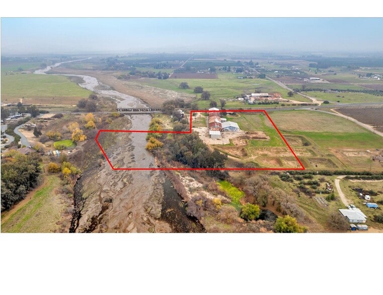 10513 Road 236, Terra Bella, CA for lease - Building Photo - Image 2 of 5