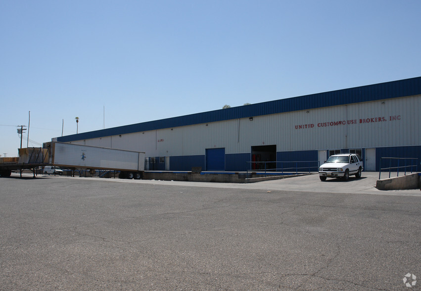 120 W Cole Blvd, Calexico, CA for lease - Building Photo - Image 1 of 7