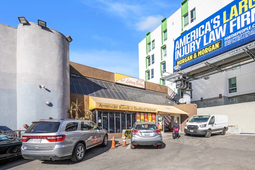 1001 N Vermont Ave, Los Angeles, CA for lease - Building Photo - Image 2 of 3