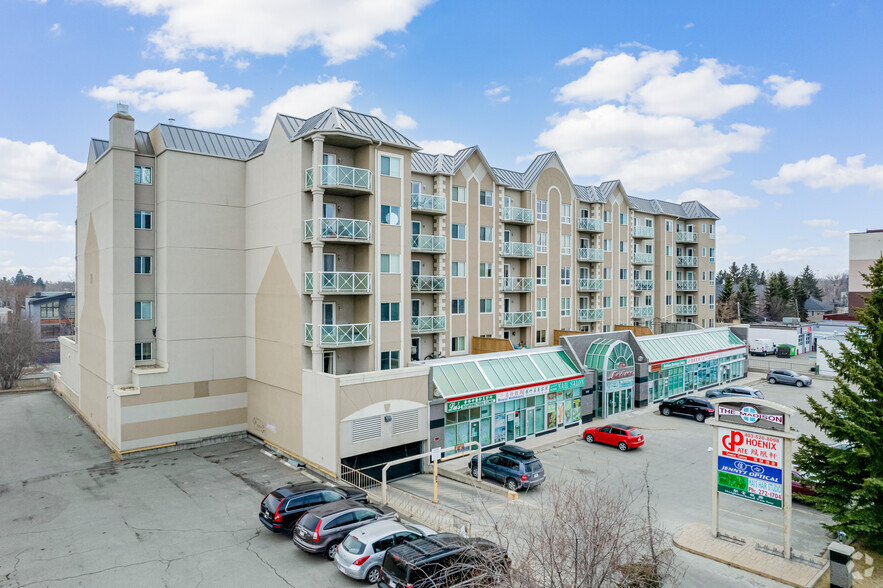 1518 Centre St N, Calgary, AB for sale - Building Photo - Image 1 of 1