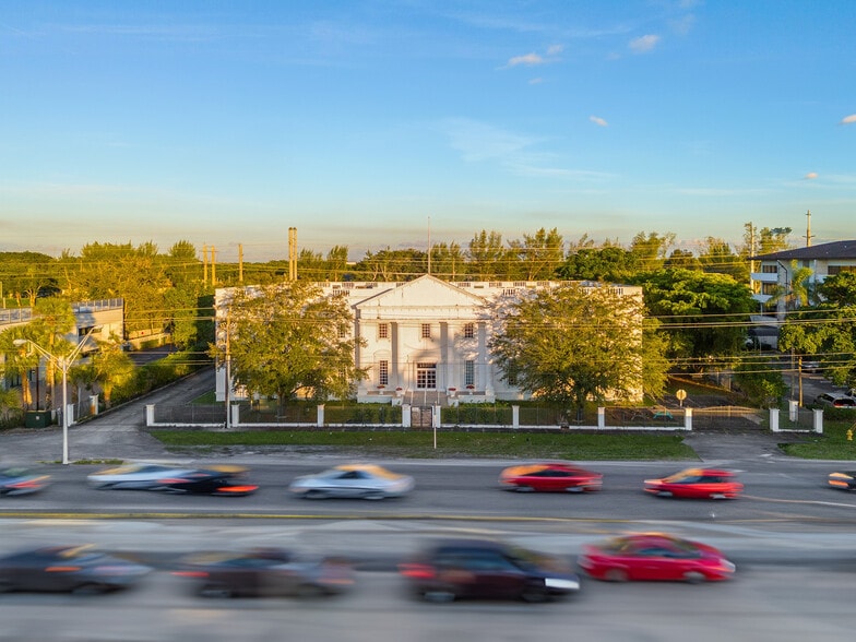 15165 NW 77th Ave, Miami Lakes, FL for lease - Building Photo - Image 2 of 16