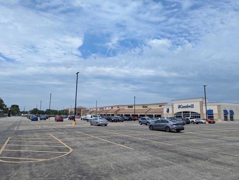 455 Main St NW, Bourbonnais, IL for sale - Building Photo - Image 2 of 4