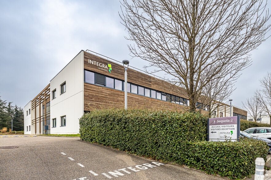 Flex in Saint-Priest for lease - Primary Photo - Image 1 of 2