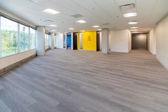 2800 S River Rd, Des Plaines, IL for lease Interior Photo- Image 2 of 5