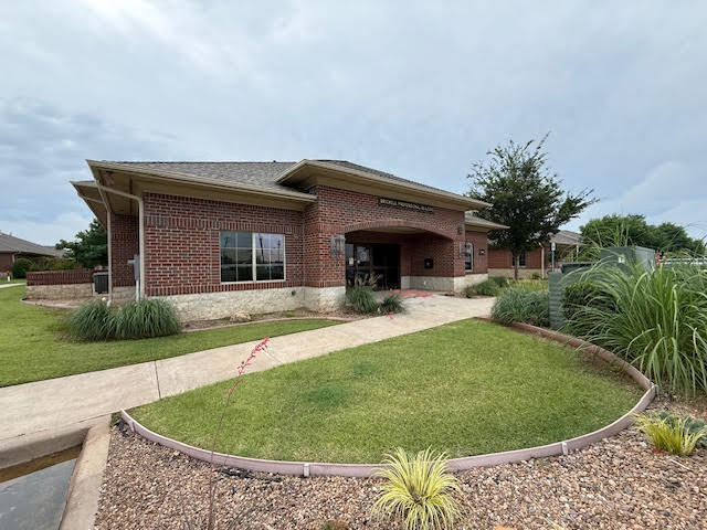 1014 24th Ave NW, Norman, OK for sale - Building Photo - Image 2 of 9