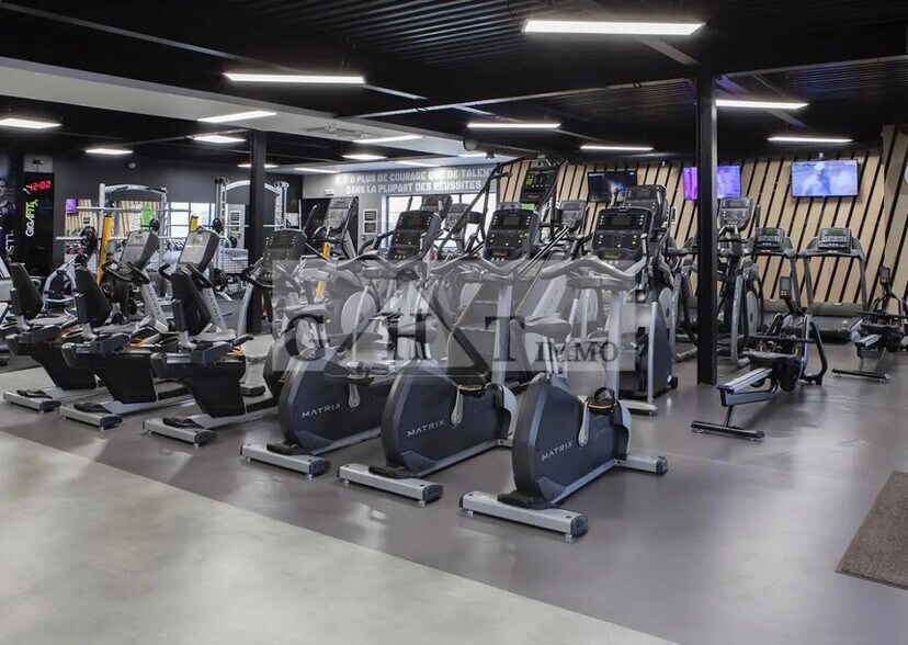 Industrial in Créteil for sale - Interior Photo - Image 3 of 7