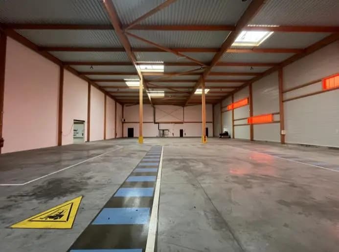 Flex in Brie-Comte-Robert for lease Building Photo- Image 1 of 14