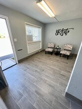 14819 N Cave Creek Rd, Phoenix, AZ for lease Interior Photo- Image 2 of 6