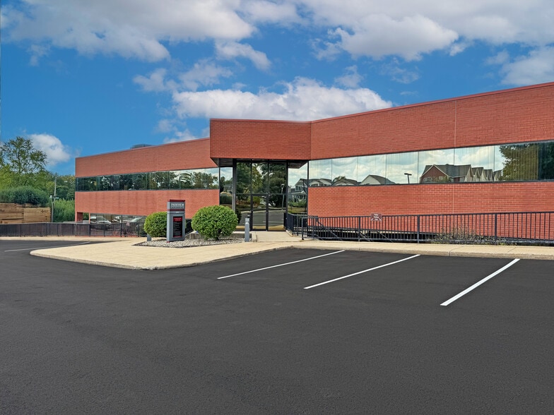 300 S Saint Louis Blvd, South Bend, IN for lease - Building Photo - Image 1 of 7