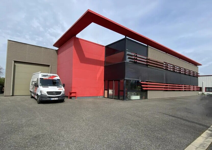 Flex in Toulouse for lease - Building Photo - Image 1 of 16