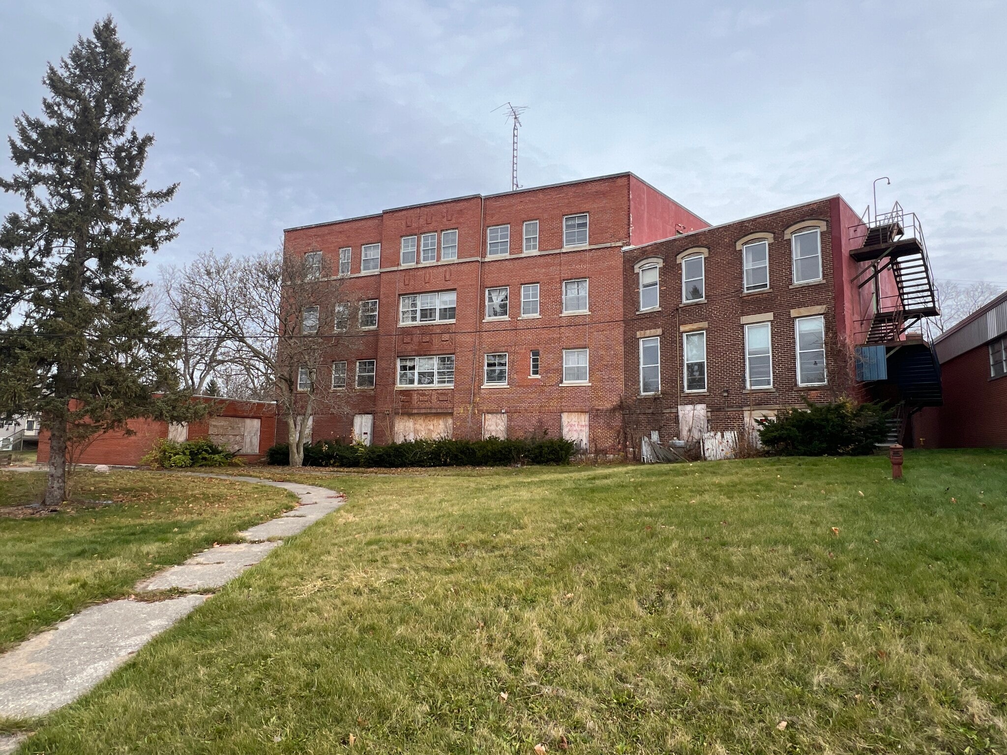 120 N Locust St, Adrian, MI for sale Primary Photo- Image 1 of 5