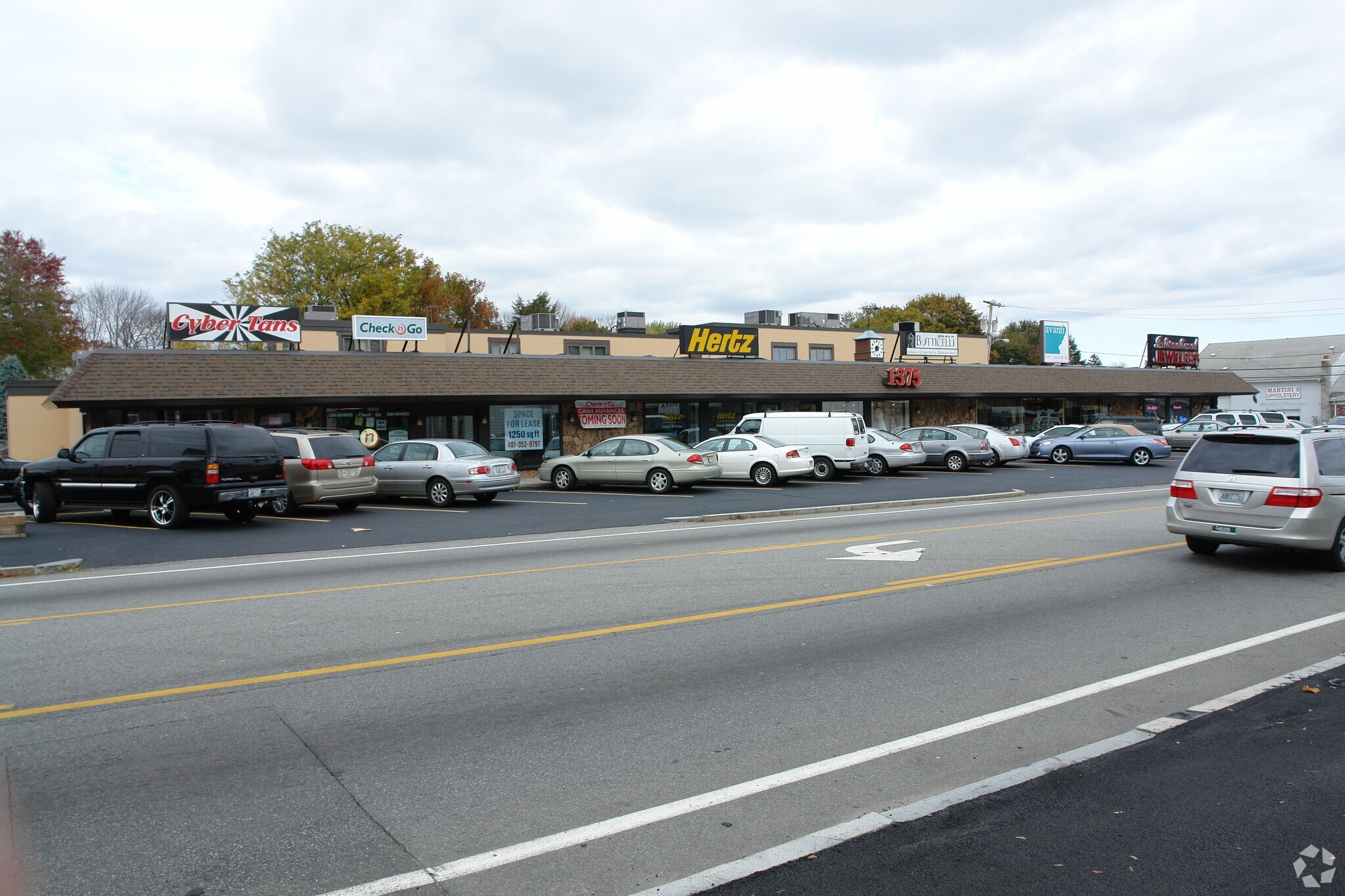 1375 Mineral Spring Ave, North Providence, RI 02904 Opal Plaza