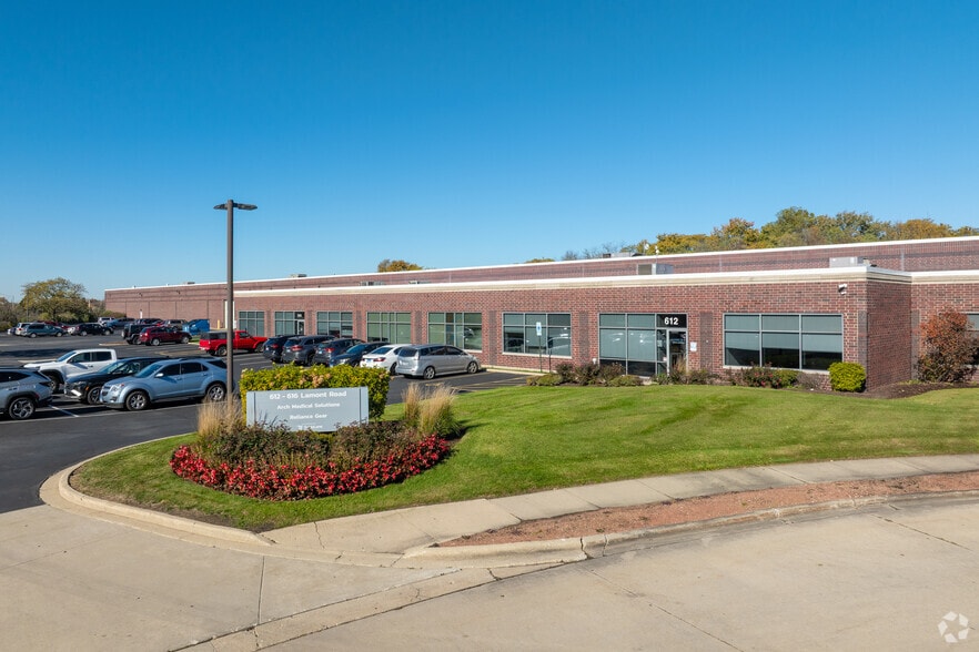 614 W Lamont Rd, Elmhurst, IL for sale - Primary Photo - Image 1 of 1