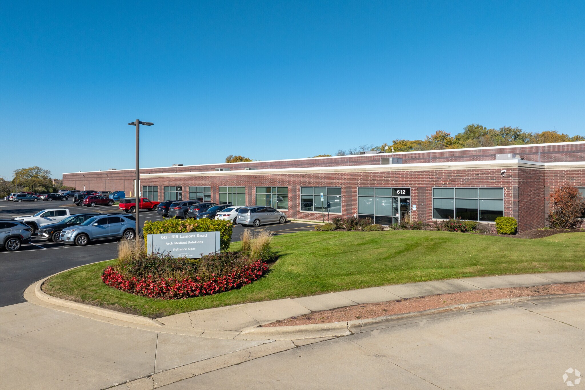 612-618 W Lamont Rd, Elmhurst, IL for sale Primary Photo- Image 1 of 1