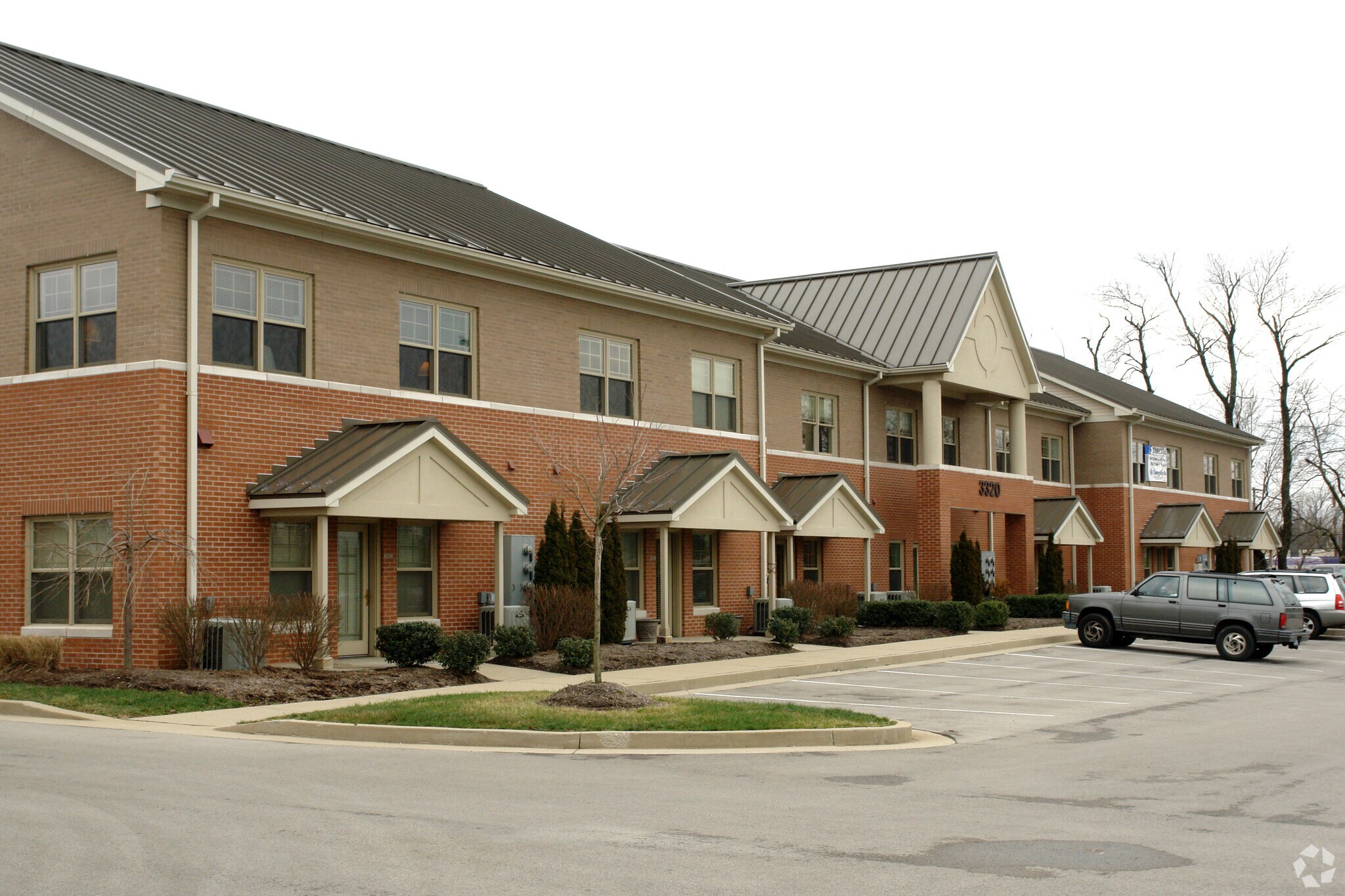 3320 Clays Mill Rd, Lexington, KY 40503