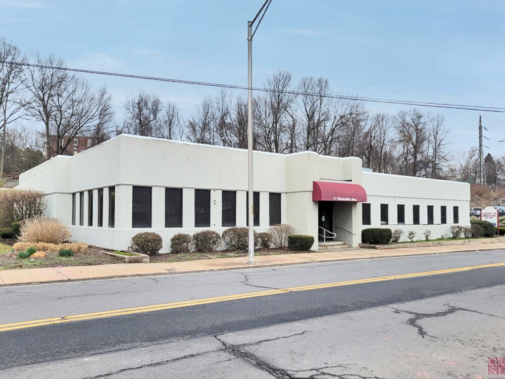 17 Riverside Ave, Bristol, CT 06010