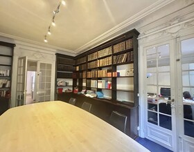 154 Boulevard Malesherbes, Paris for lease Interior Photo- Image 2 of 4