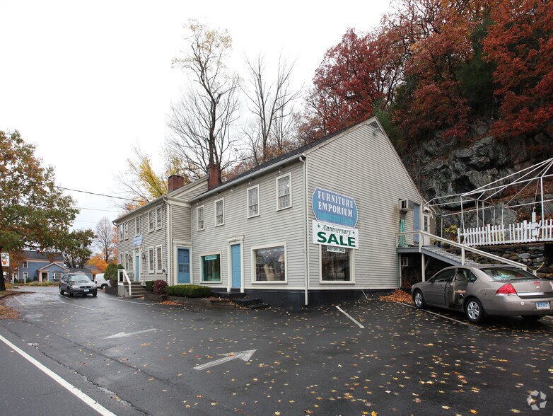 153 Albany Tpke, Canton, CT for sale - Primary Photo - Image 1 of 1