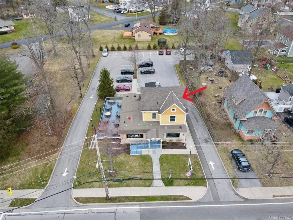 30 Quaker Ave  