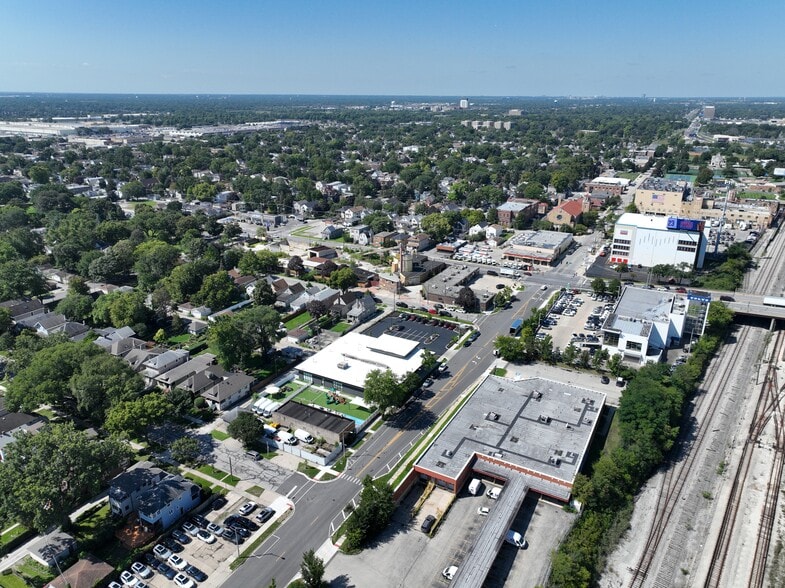 1117 Garfield St, Oak Park, IL for sale - Building Photo - Image 3 of 4